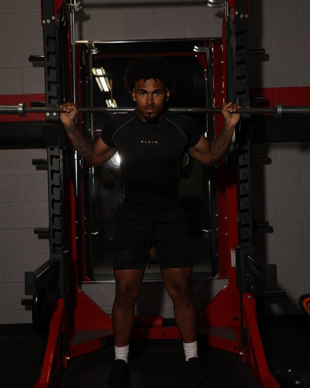 ALPHA black compression set at the squat rack